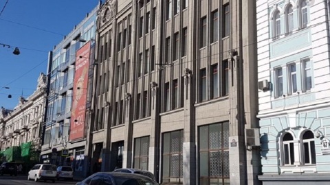 Неизвестные сообщили о "минировании" двух крупных ТЦ во Владивостоке