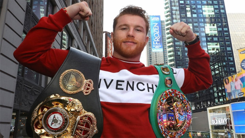 Сауль Альварес отказался от чемпионского пояса WBA в среднем весе