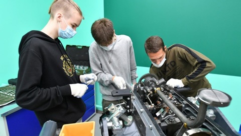 Пять новых мастерских открылись в Петрозаводском автотранспортном техникуме