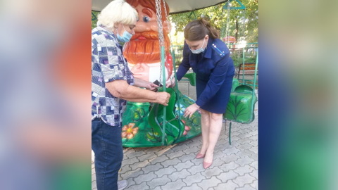 В Благовещенске прокуратура проверила аттракцион, где перевернулся ребенок