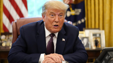 Трамп пригрозил Ирану "масштабным ответом" в случае любого нападения