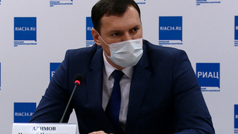 С начала пандемии коронавирусом заразились 700 волгоградских медработников