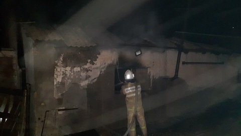 В Крыму огонь уничтожил 100 свиней и 50 тонн зерна