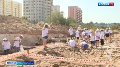 На Херсонесе Таврическом в Севастополе обнаружили участок античной дороги