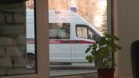 Студент воронежского вуза с подозрением на COVID прождал скорую 8 часов