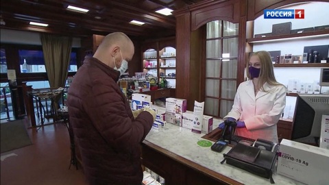 Вакцина не панацея, поэтому про маски и дистанцию забывать нельзя