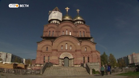 В Ярославле открыли купола Свято-Тихоновского храма