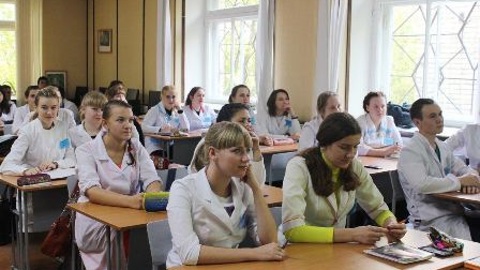 Студенты-медики получат специальную "костромскую" стипендию