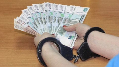 Директора самарского колледжа уволили за дело о взятках