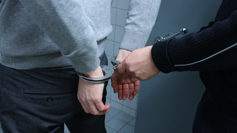 В Крыму тренер спортшколы подозревается в растлении несовершеннолетней