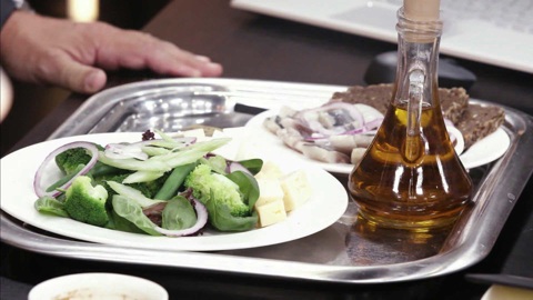 Вкусно и полезно – доктор Мясников назвал главные продукты для женского здоровья