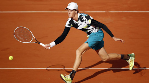 Синнер не пустил Зверева в четвертьфинал Roland Garros