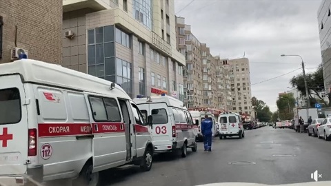 Власти объяснили очередь из скорых в Ростове
