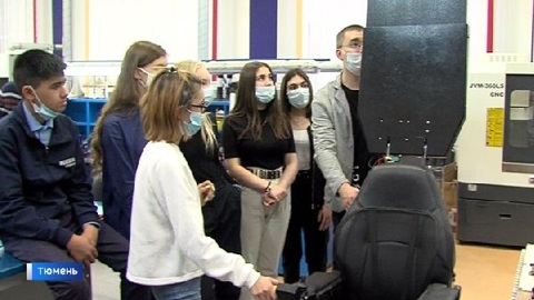 Тюменские школьники создали уникальный навес для инвалидной коляски