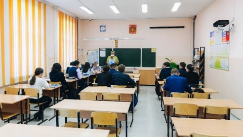В Бурятии увеличена продолжительность осенних школьных каникул