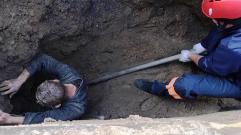 В Барнауле спасли из-под завалов двух рабочих