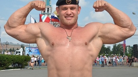 Омский силач Михаил Шивляков установил новый мировой рекорд