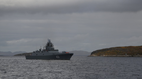 "Адмирал Касатонов" проводит учения в Баренцевом море