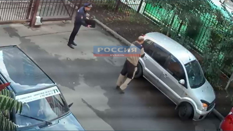 Полиция Краснодара разыскивает хулигана, обстрелявшего машину