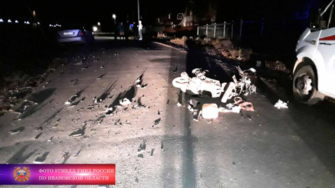 Два человека пострадали при столкновении скутера и легковушки в Ивановской области