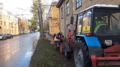 В Петрозаводске подрядчика повторно оштрафовали за уборку городских улиц