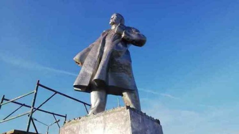 В Новосибирской области вандалы украли руку Ленина