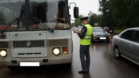 В Костроме арестовали два ивановских автобуса с пассажирами