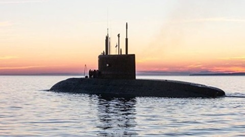 Две подлодки Черноморского флота отработали глубоководное погружение на грунт