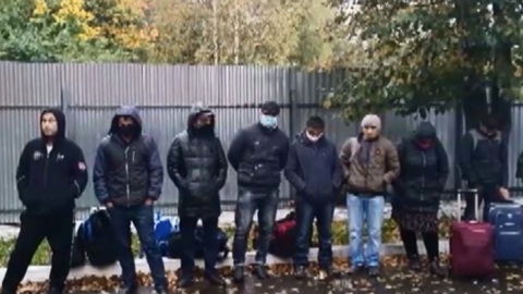 Смоленские пограничники задержали группу нелегалов