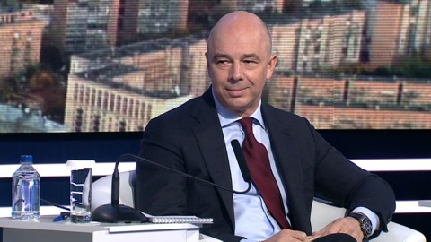 В Минфине упомянули санкции: рубль может упасть на 15%
