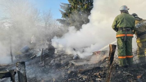 В Пензенской области за ночь произошло три пожара, есть один погибший