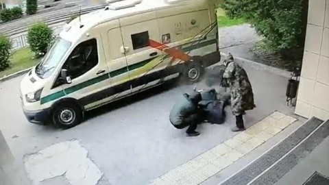 Инкассатор пригрозил расправой сотрудникам московского Сбербанка