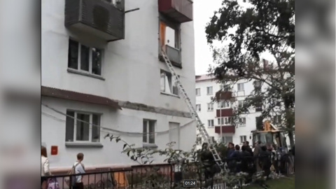 В Корсакове скончалась женщина, пострадавшая при обрушении балкона