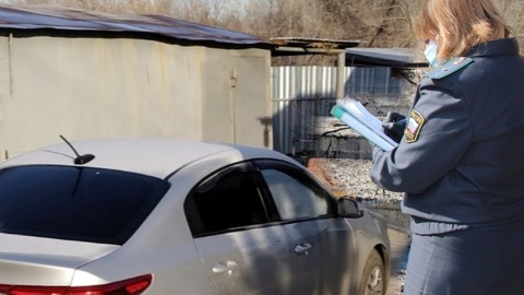 Оренбуржец может лишиться дорогой иномарки из-за долга по налогам в 50 тысяч рублей
