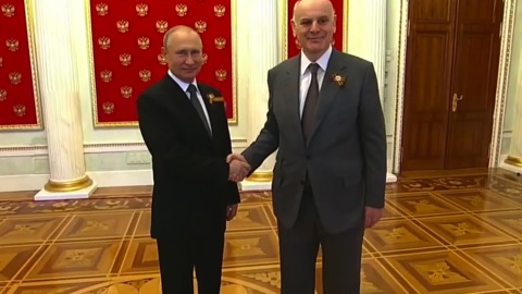 Бжания пригласил Путина отдохнуть в Абхазии