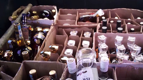 Курганские полицейские изъяли около 4000 бутылок незаконного спирта