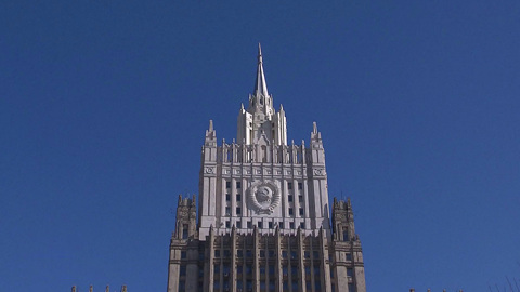 В России не будут оформлять электронные визы для иностранцев