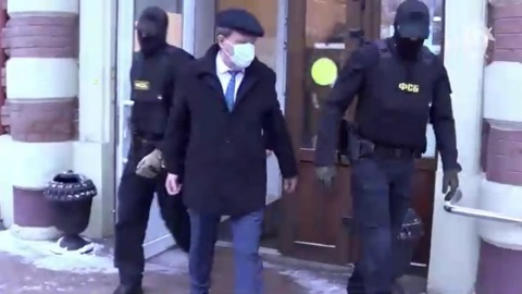Песков прокомментировал манеру задержания мэра Томска