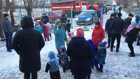 Из-за сгоревшего щитка в детсаду Копейска эвакуировали 54 ребенка