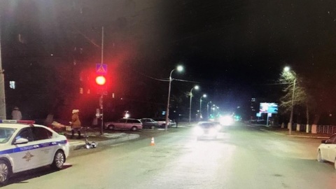 В Оренбурге водитель электросамоката сбил переходившую дорогу пенсионерку