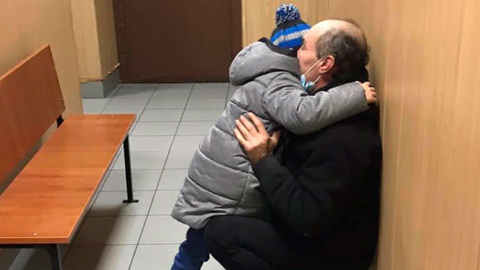 Мальчик, живший в лесу под Балашихой, получил документы