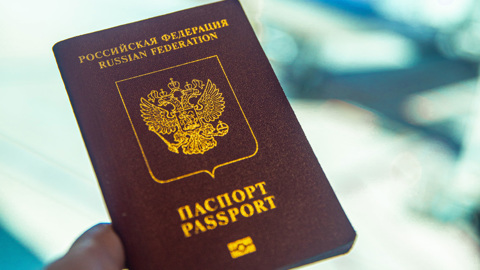 Большинство стран ЕС продолжают выдавать визы россиянам