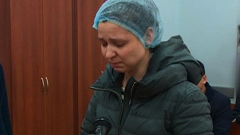 Челнинку, которая с ножом набросилась на сыновей, лишили родительских прав