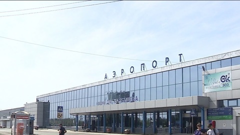 В Омске из-за авиадебошира задержали самолет в Москву