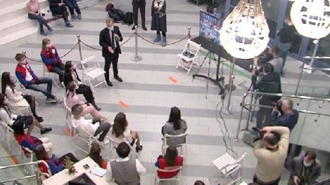 Пять тюменских школьников стали победителями "Большой перемены"