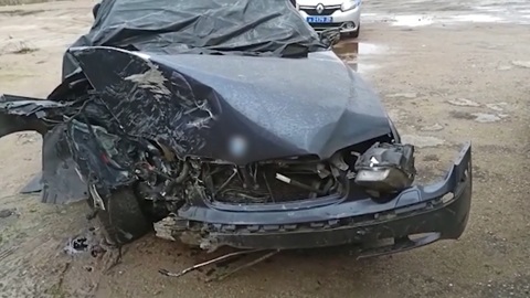 Задержали водителя, который сбил памятный знак на Братской могиле русских солдат