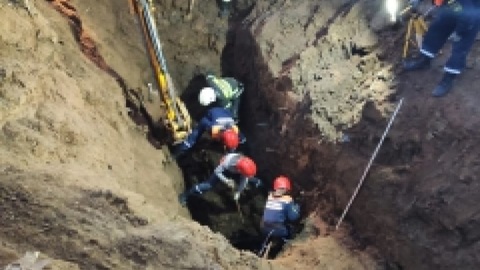 В Чебоксарах при обвале траншеи на стройке погиб рабочий