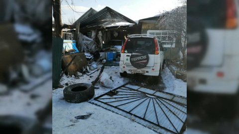 Водитель под наркотиками пролетел 17 метров и насмерть сбил женщину на крыльце дома
