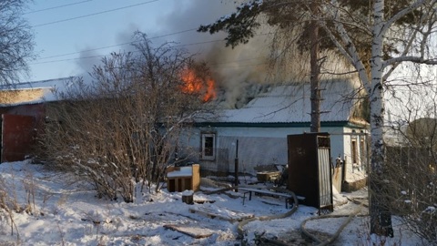 Трое маленьких детей погибли при пожаре в жилом доме в Оренбургской области