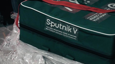 РФПИ объяснил критику "Спутника V"